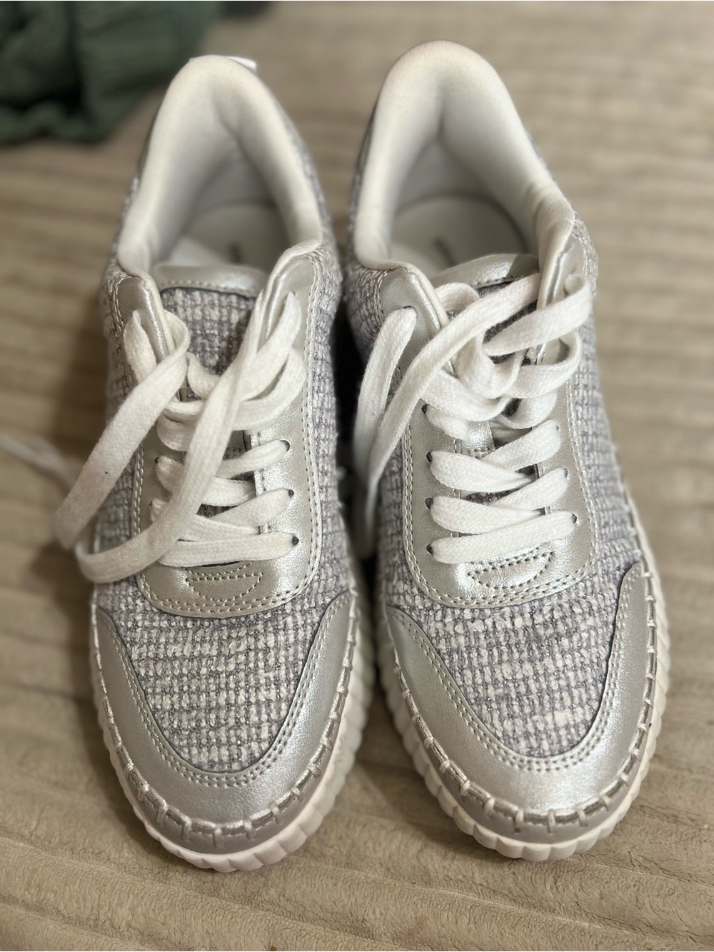 Universal Thread Women's Knit & Faux Leather Sneakers - White/Gray